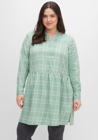 SHEEGO Tunic in Green: front