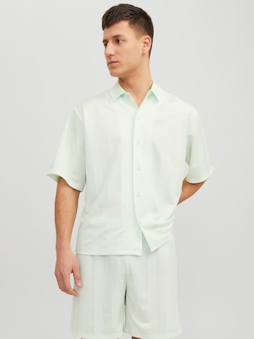 JACK & JONES - Ajuste regular Camisa 'Kaoma' en verde: frente