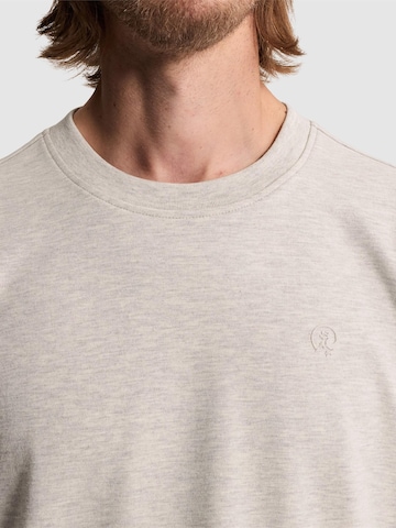 CAST IRON - Camiseta 'T-shirt in interlock melange' en gris