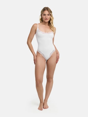 cfab (formerly creamy fabrics) - Body 'Bodysuit String mit Lace' en blanco