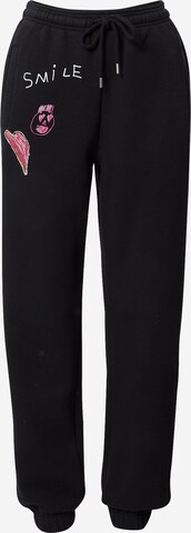 ABOUT YOU x Antonia Tapered Trousers 'Josina' in Black: front