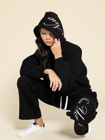 For You Moda Tracksuit in Black