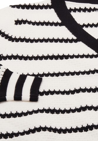 SANIKA Gebreid vest in Wit