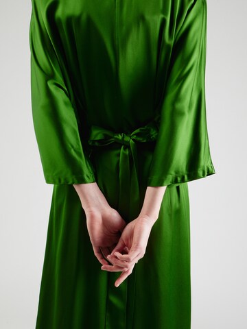 Rochie de la Stefanel pe verde