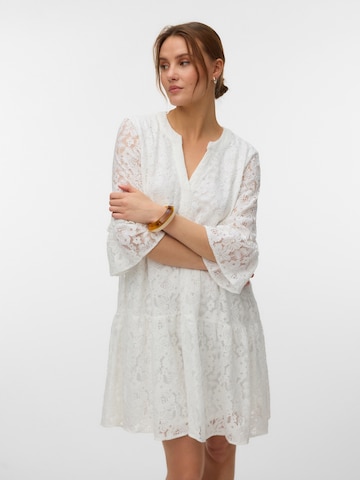 VERO MODA Mekko 'VMHONEY' värissä valkoinen