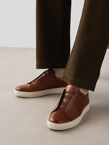 Next - Sapato Slip-on em castanho
