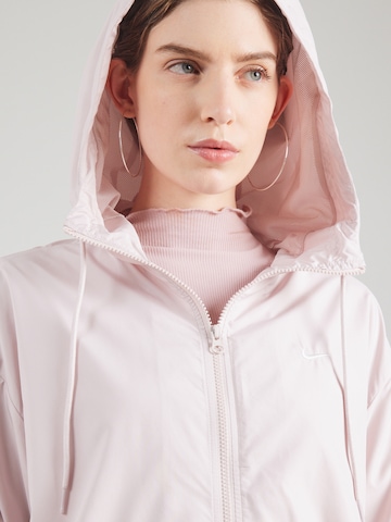 Nike Sportswear Kevad-sügisjope 'Classic', värv punane