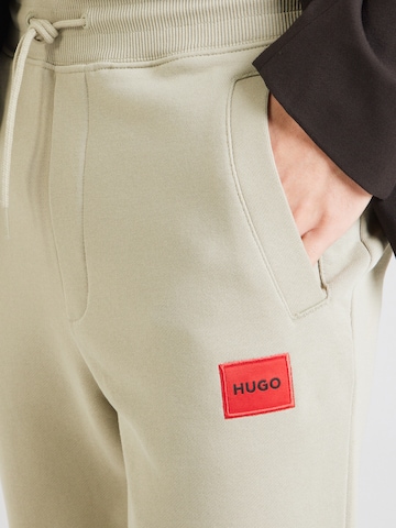 HUGO Tapered Παντελόνι 'Doak212' σε πράσινο