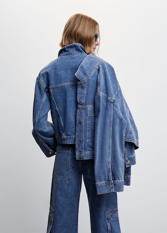 Veste mi-saison 'Romy' MANGO en bleu