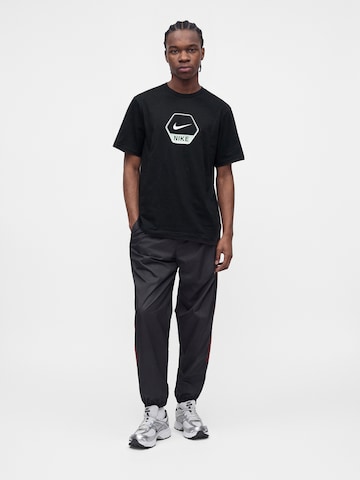 Nike Sportswear Paita värissä musta