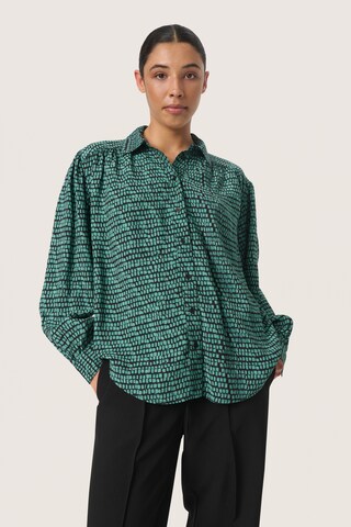 SOAKED IN LUXURY Bluse 'Makena Ebba' i grøn: forside