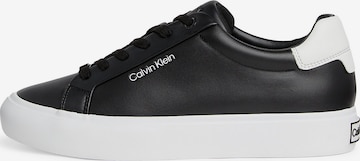 Baskets basses Calvin Klein en noir : devant