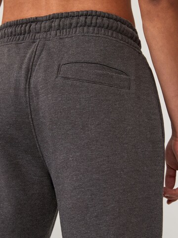 Next Дънки Tapered Leg Панталон в сиво