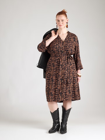 Abito camicia di ONLY Carmakoma in nero: frontale