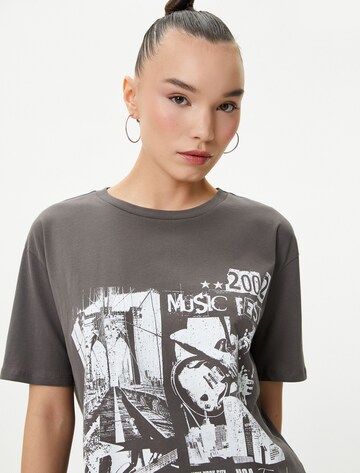 Koton T-shirt in Grau
