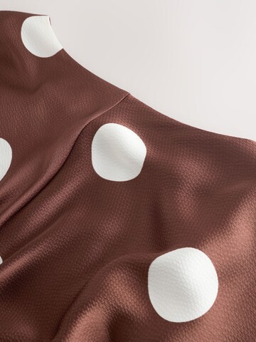 Robe Next en marron