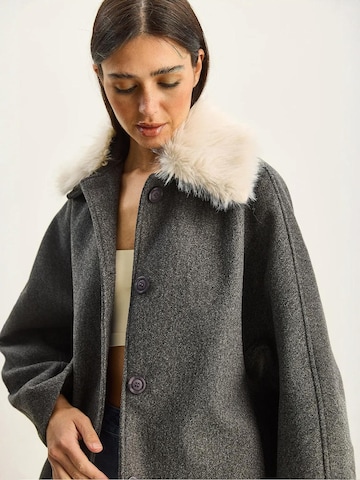 Cappotto invernale di Bianco Lucci in grigio