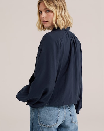 Bluză de la WE Fashion pe albastru