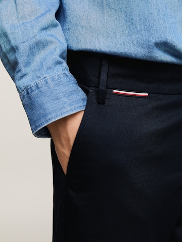 Slimfit Pantaloni di TOMMY HILFIGER in blu