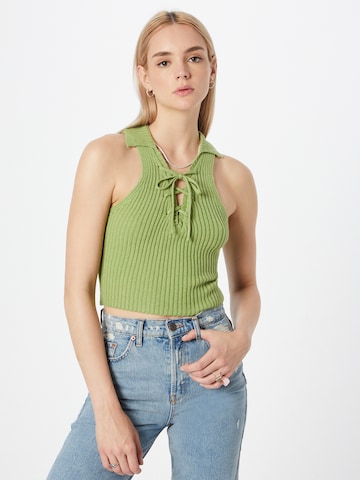 BDG Urban Outfitters Вязаный топ в Зеленый: спереди