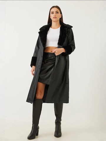 Manteau mi-saison Bianco Lucci en noir