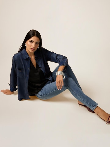 oltre Skinny Jeans in Blue: front
