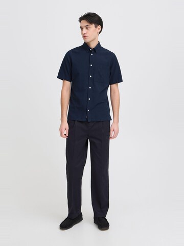 Coupe regular Chemise ' CFAaberg Structured ' Casual Friday en bleu