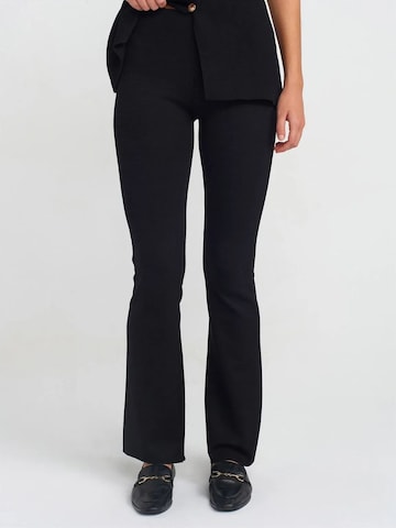 Flared Leggings 'Gamaschen' di Dilvin in nero