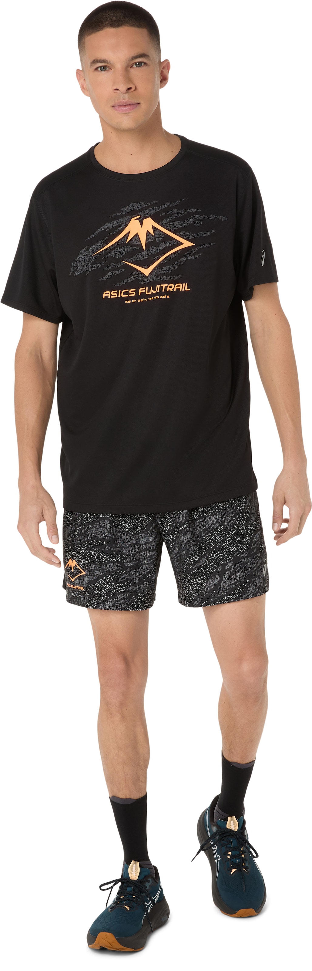 ASICS Regular Sportshorts in Schwarz