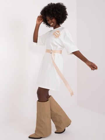 Madnezz House Kleid in Beige