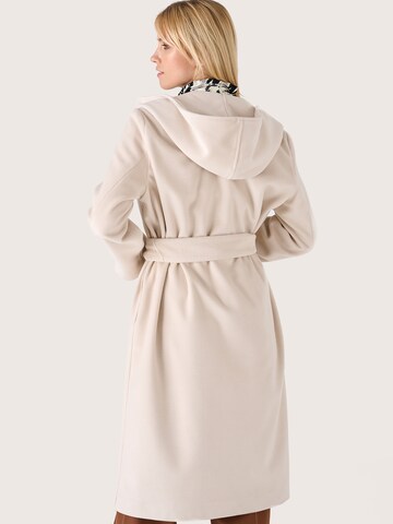Cappotto invernale 'Victoriaz' di Camomilla Italia in beige