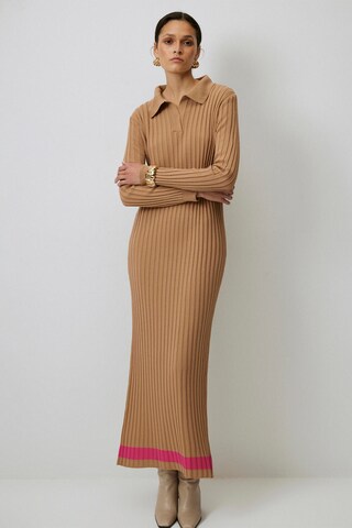 Touche Prive Kleid in Beige