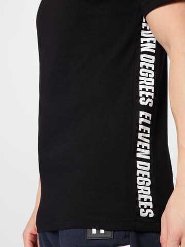 11 Degrees - Camiseta en negro