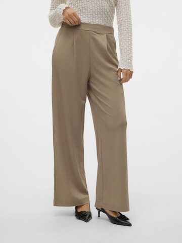 VERO MODA Wide leg Bandplooibroek 'MAYSUN' in Groen: voorkant