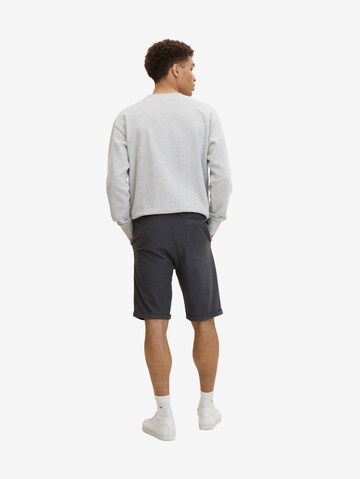 TOM TAILOR Regular Shorts in Grau