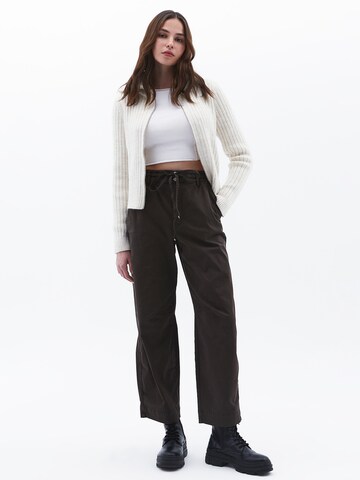 Regular Pantalon chino OXXO en marron