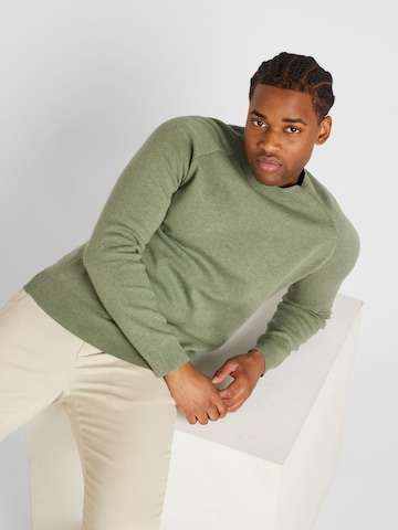 Pull-over NOWADAYS en vert : devant