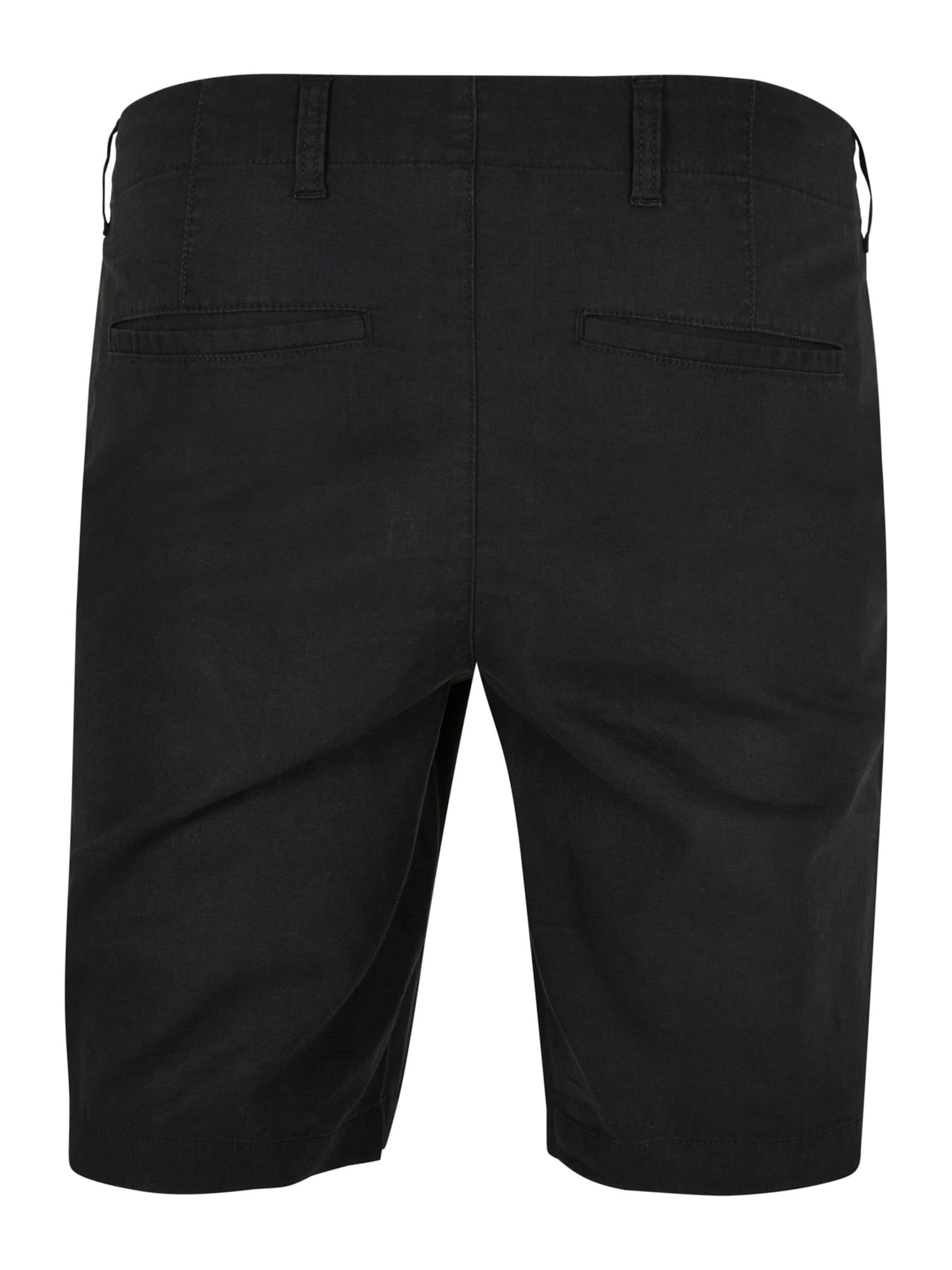 Regular Pantaloni eleganți de la Urban Classics pe negru