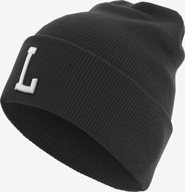 Flexfit Beanie in Black: front