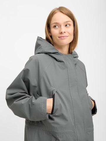 Derbe Raincoat 'Deutby' in Grey