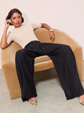 Friends Like These Široký strih Plisované nohavice - Čierna