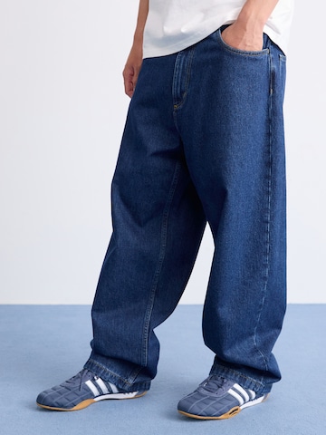 Carhartt WIP Baggy Jeans 'Brandon' in Blau: Vorderseite