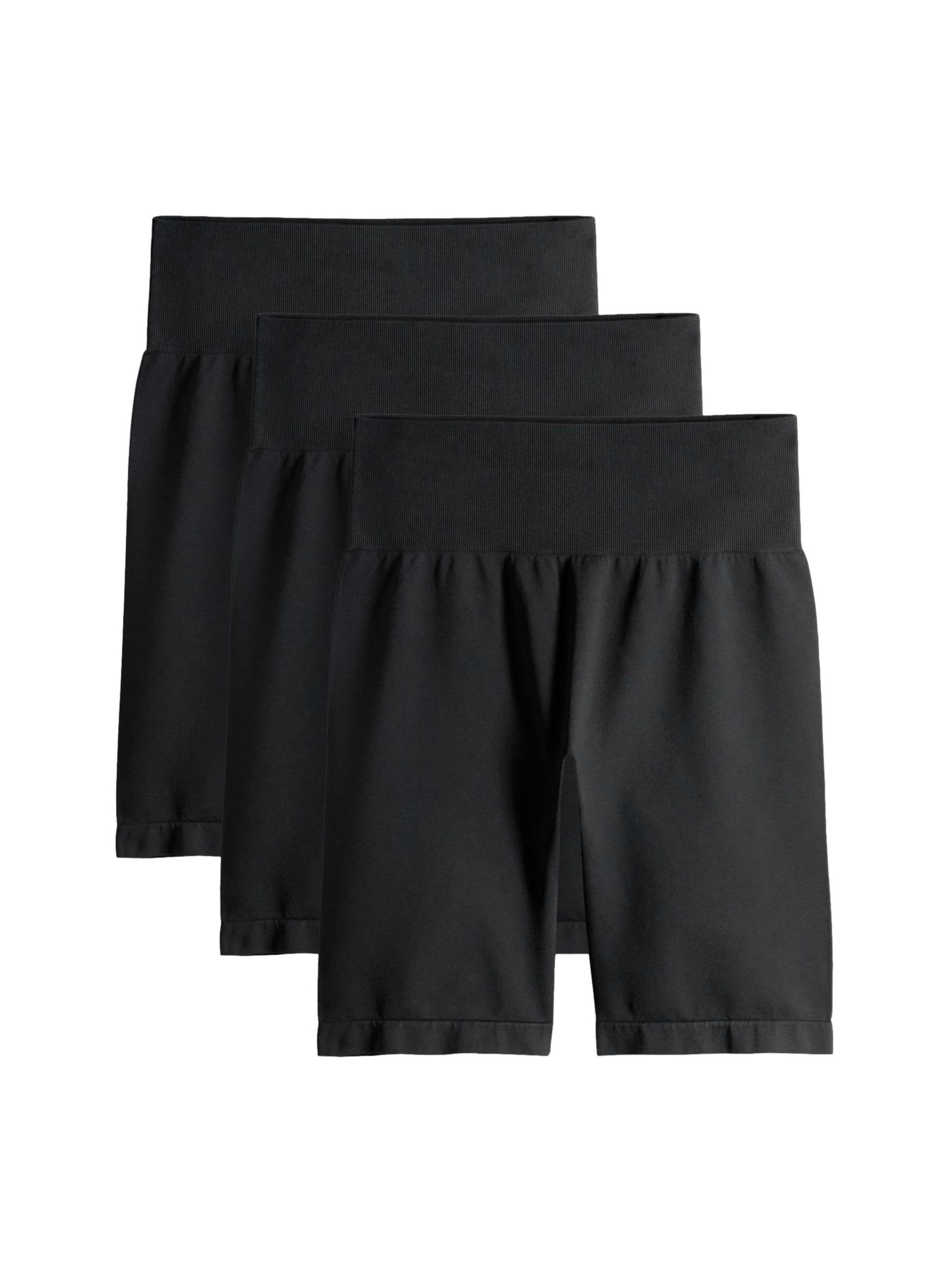 The Set Skinny Shorts in Schwarz: Vorderseite