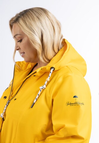 Cappotto funzionale di Schmuddelwedda in giallo