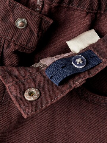 Effilé Jean NAME IT en rouge