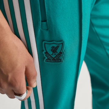 Effilé Pantalon de sport 'Liverpool FC Terrace Icons' ADIDAS ORIGINALS en vert