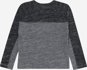 T-Shirt GAP en gris