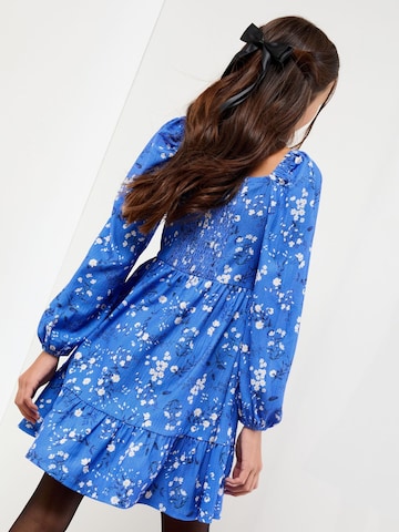 Lipsy Sukienka w kolorze niebieski