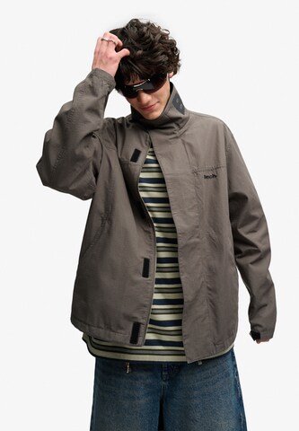 Veste mi-saison 'Bench X Superdry & Co' BENCH en marron : devant