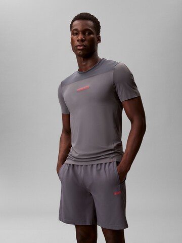 Calvin Klein Sport Regular Shorts in Grau: Vorderseite